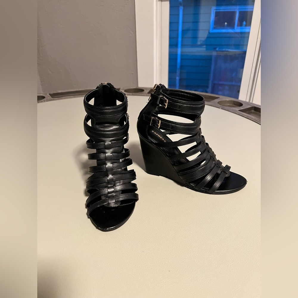 Express Gladiator Wedge
